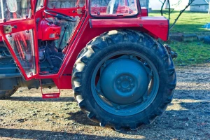 Traktor IMT 577