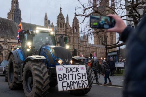 Prosvjed u Londonu, britanski farmeri ustali protiv "poreza na traktore"