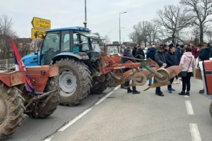 Srpski poljoprivrednici danas blokiraju promet, u BiH prosvjed najavljen za sutra