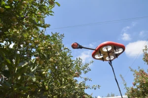 Kubota ulaže u proizvodnju dronova za branje voća