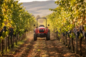 Traktor Carraro Agritalia Agricube široki vinogradarski