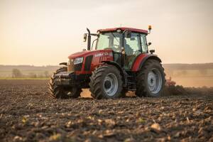 Traktor EuroWolf 554