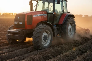 Traktor Foton FT 824