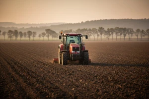 Traktor McCormick T-Max