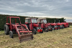 Umirovljeni farmer prodaje 50 traktora vrijednih više od pola milijuna eura