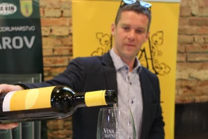 Najbolje autohtono bijelo vino kontinentalne hrvatske je Škrlet vinarije Voštinić-Klasnić